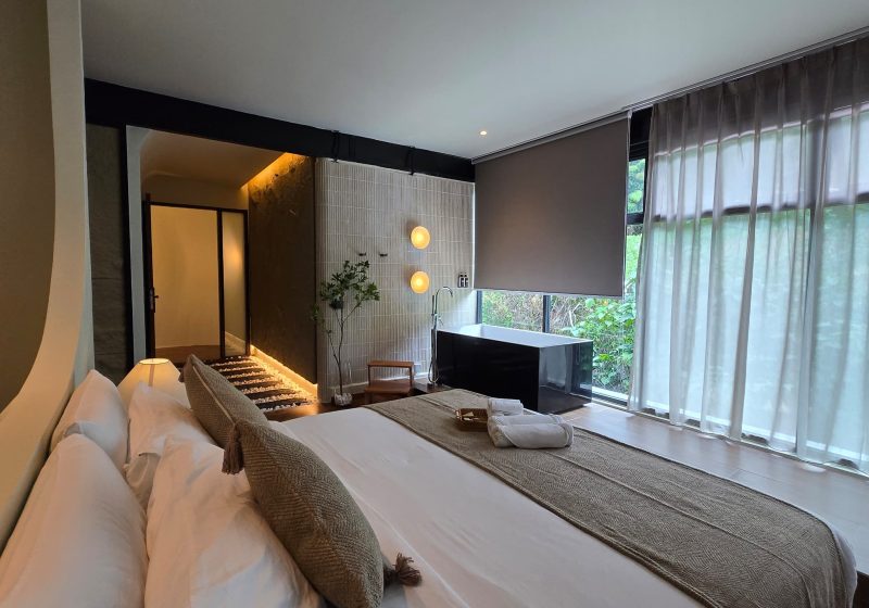 ROOM11-04
